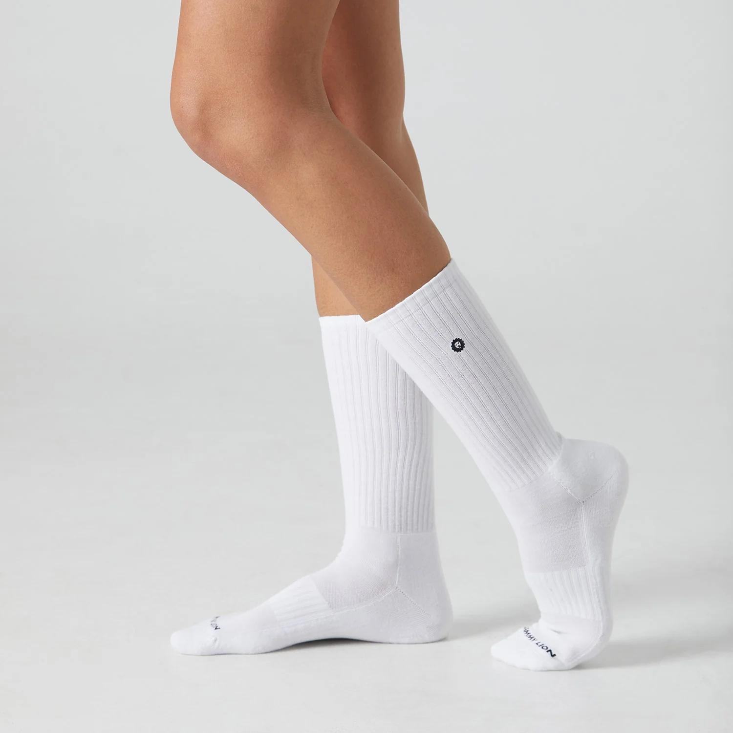Athletic Essentials Lion - White - Image 3